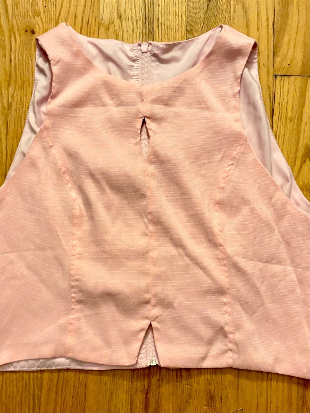 Ladies sleeveless top